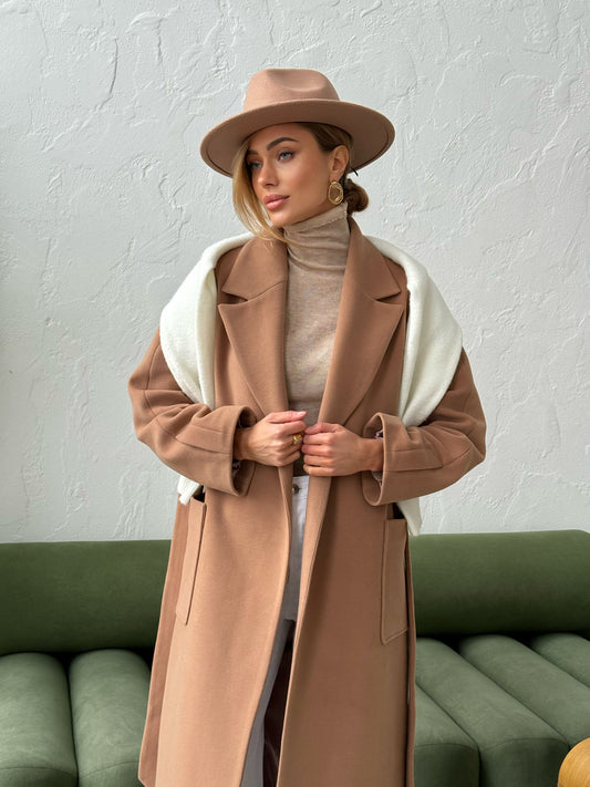 Double-breasted long coat with patch pockets, camel